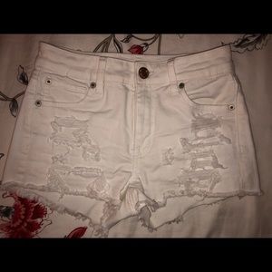 American Eagle white shorts
